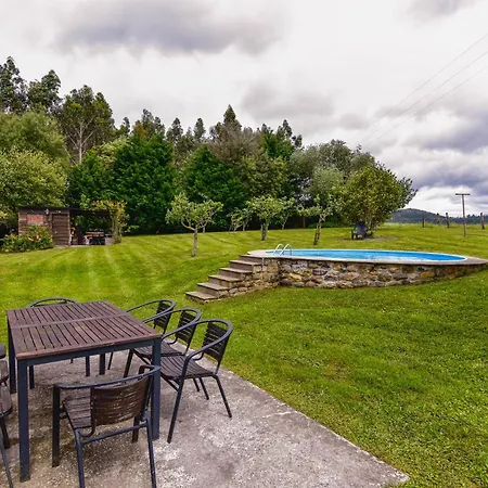 Casa Con Gran Jardin Y Piscina En Cabarceno
