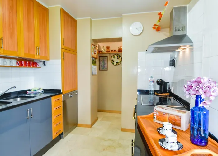 Casa Con Gran Jardin Y Piscina En Cabarceno Villanueva (Cantabria)